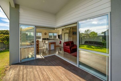 Photo of property in 10 Tuamotu Park, Wainui, Gisborne, 4010