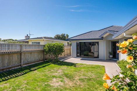 Photo of property in 82 Manly Street, Paraparaumu Beach, Paraparaumu, 5032