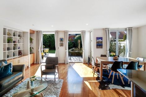 Photo of property in 32 Kilmarnock Street, Riccarton, Christchurch, 8011