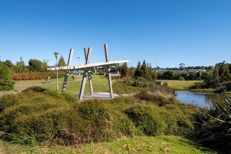 Photo of property in 1 Tarn Close, Pyes Pa, Tauranga, 3112