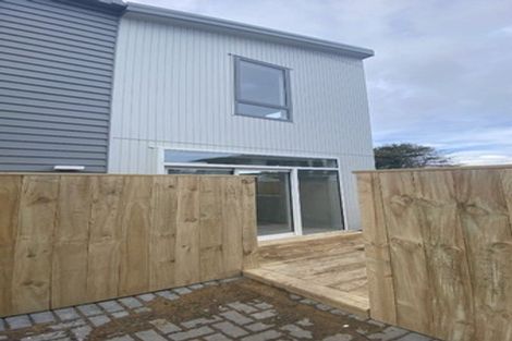 Photo of property in 3/2 Moor Avenue, Te Atatu Peninsula, Auckland, 0610