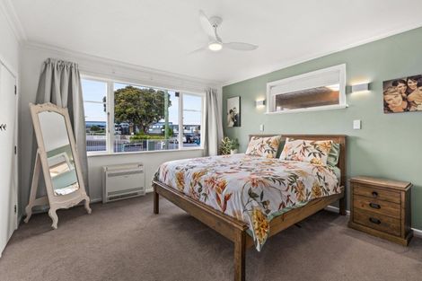 Photo of property in 5 Gavin Black Street, Meeanee, Napier, 4112