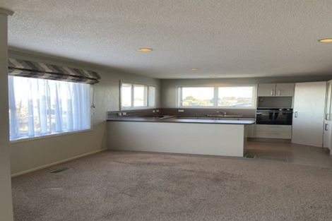 Photo of property in 12 Salmond Place, Dinsdale, Hamilton, 3204