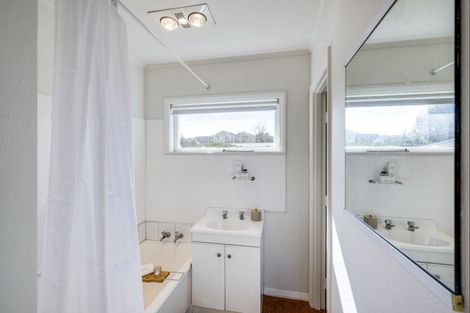 Photo of property in 1 Palmerston Road, Havelock North, 4130