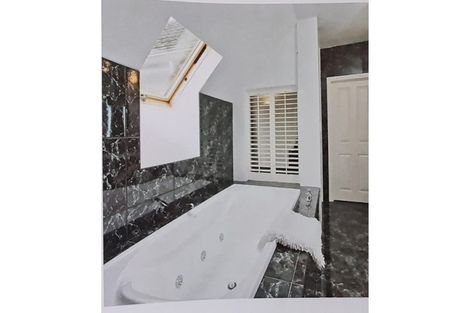 Photo of property in 3 Onemana Way, Te Atatu Peninsula, Auckland, 0610