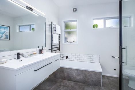 Photo of property in 1 The Spinney, Titahi Bay, Porirua, 5022