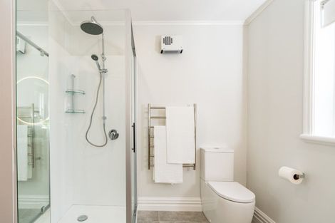 Photo of property in 16 Stafford Street, Mount Victoria, Wellington, 6011