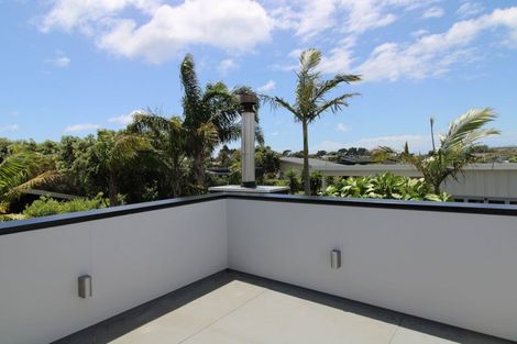 Photo of property in 137 The Fairway, Matarangi, Whitianga, 3592