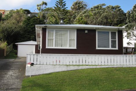 Photo of property in 54 Kenmore Street, Newlands, Wellington, 6037
