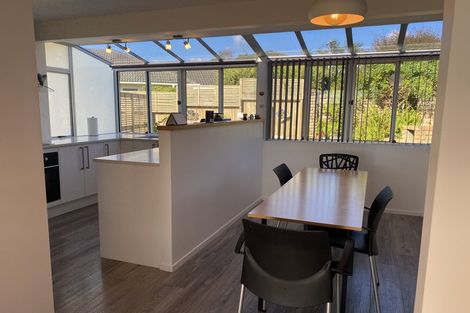 Photo of property in 57 Fairmount Road, Titirangi, Auckland, 0604