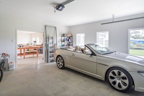 Photo of property in 10 Austin Drive, Whitianga, 3510