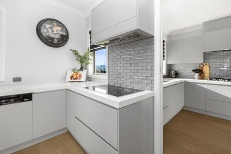 Photo of property in 19 Mike Smith Drive, Cambridge, 3434