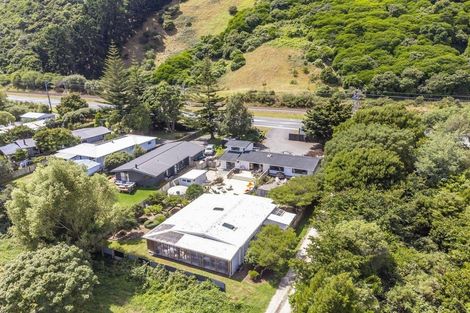 Photo of property in 222 Main Road South, Raumati South, Paraparaumu, 5032