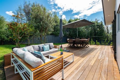 Photo of property in 2/45 Reynella Drive, Massey, Auckland, 0614