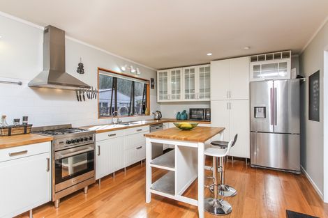 Photo of property in 3/427 Don Buck Road, Massey, Auckland, 0614