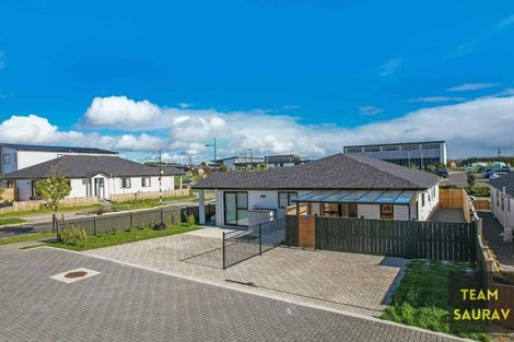 Photo of property in 8 Rorotu Avenue, Karaka, Papakura, 2113