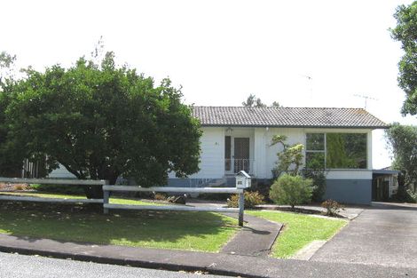 Photo of property in 52 Felgrove Street, Glendene, Auckland, 0602