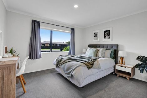 Photo of property in 65 Links Drive, Waiwhakaiho, New Plymouth, 4312