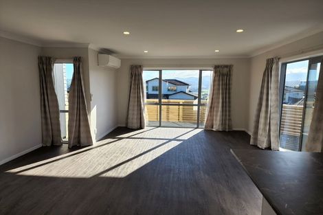 Photo of property in 84 Endeavour Drive, Whitby, Porirua, 5024