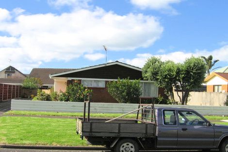 Photo of property in 2/3 Jern Place, Eastern Beach, Auckland, 2012