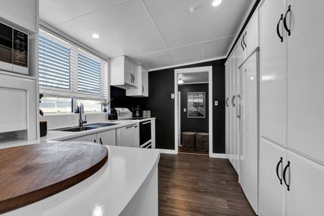 Photo of property in 19 Rosalind Street, Stratford, 4332