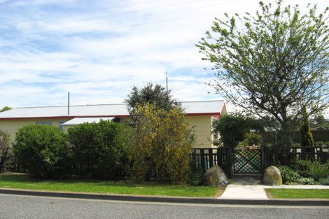 Photo of property in 1 Montgomery Street, Cheviot, 7310