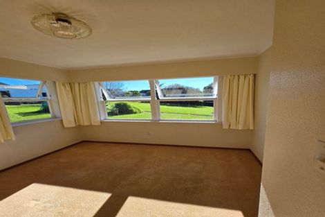 Photo of property in 40 Seabreeze Road, Narrow Neck, Auckland, 0624