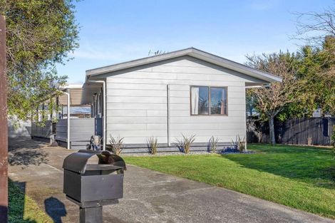 Photo of property in 23 Fisher Place, Carterton, 5713