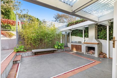 Photo of property in 54 Majoribanks Street, Mount Victoria, Wellington, 6011