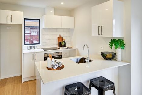 Photo of property in 2/892 High Street, Avalon, Lower Hutt, 5011
