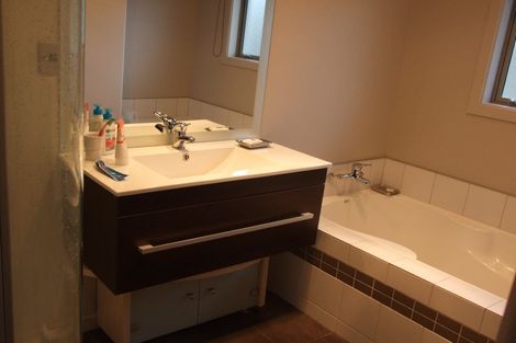 Photo of property in 14 Rosalie Terrace, Kelvin Grove, Palmerston North, 4414