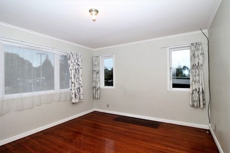 Photo of property in 1 Wattle Road, Sunnyvale, Auckland, 0612