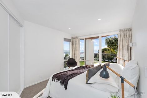 Photo of property in 214b Mount Pleasant Road, Mount Pleasant, Christchurch, 8081