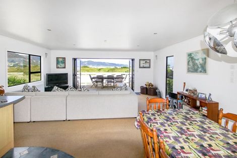 Photo of property in 17 Kotare Street, Ahipara, Kaitaia, 0481
