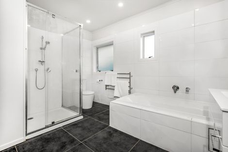 Photo of property in 8 Hunua Road, Papakura, 2110