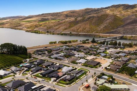 Photo of property in 1 Guano Crescent, Cromwell, 9310