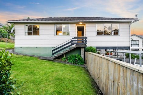 Photo of property in 25 Helleur Road, Massey, Auckland, 0614