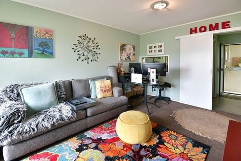 Photo of property in 1/3 Miro Street, Helensville, 0800