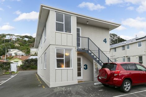 Photo of property in 127u3 Queens Drive, Lyall Bay, Wellington, 6022