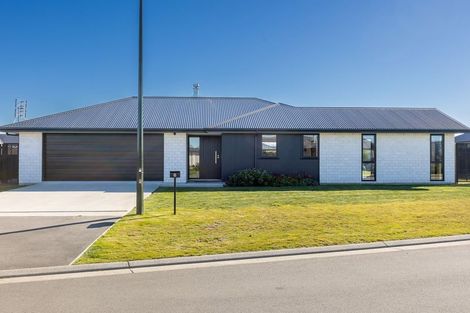 Photo of property in 6 Westmoreland Road, Darfield, 7510