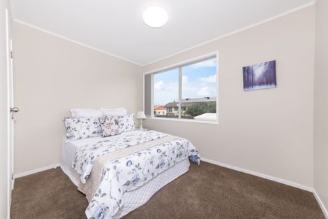 Photo of property in 10 Killington Crescent, Mangere, Auckland, 2022