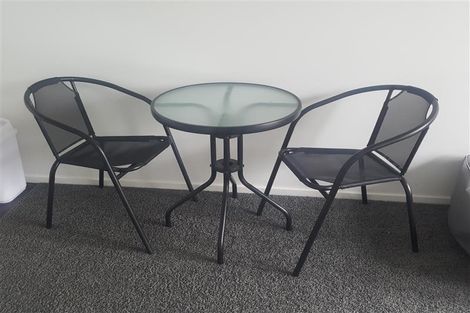 Photo of property in 17a Heta Road, Highlands Park, New Plymouth, 4312