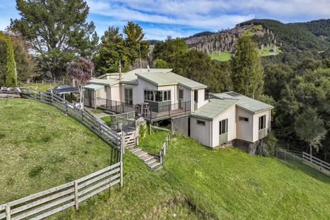 Photo of property in 1079 Ellis Wallace Road, Eskdale, Napier, 4182