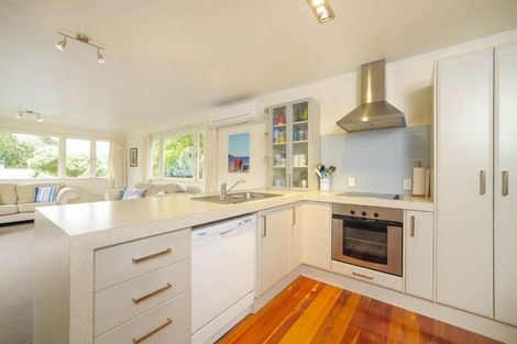Photo of property in 23 Infidel Place, Torbay, Auckland, 0630