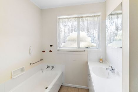 Photo of property in 27 The Avenue, Levin, 5510