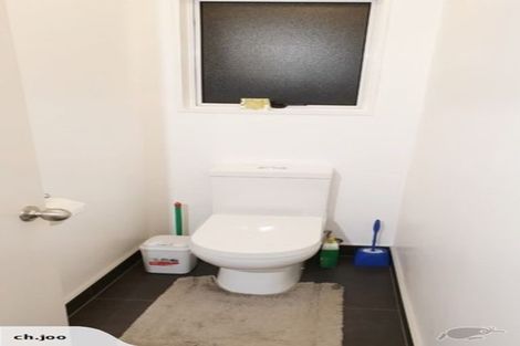 Photo of property in 2/29 Seine Road, Forrest Hill, Auckland, 0620