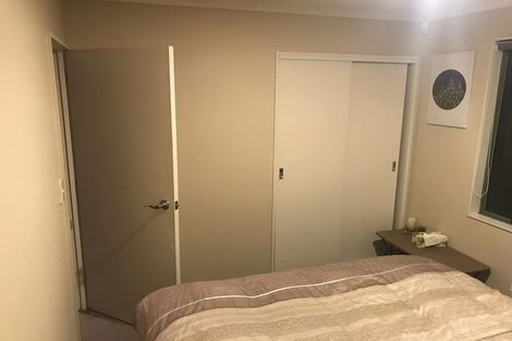 Photo of property in 26 Hewlett Road, Massey, Auckland, 0614