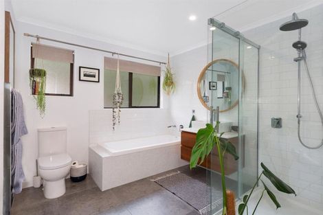 Photo of property in 71 Leeward Drive, Whitby, Porirua, 5024