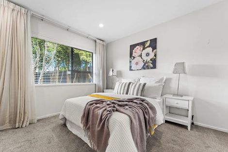 Photo of property in 2/1b Eugenia Rise, Totara Heights, Auckland, 2105