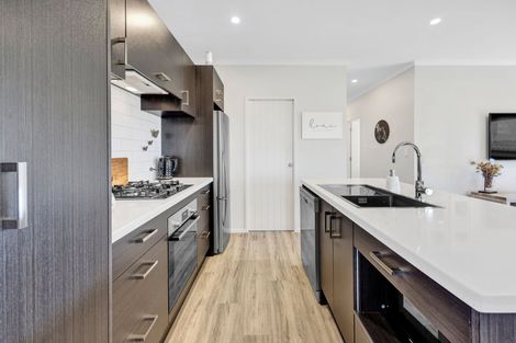 Photo of property in 24f Maire Street, Inglewood, 4330